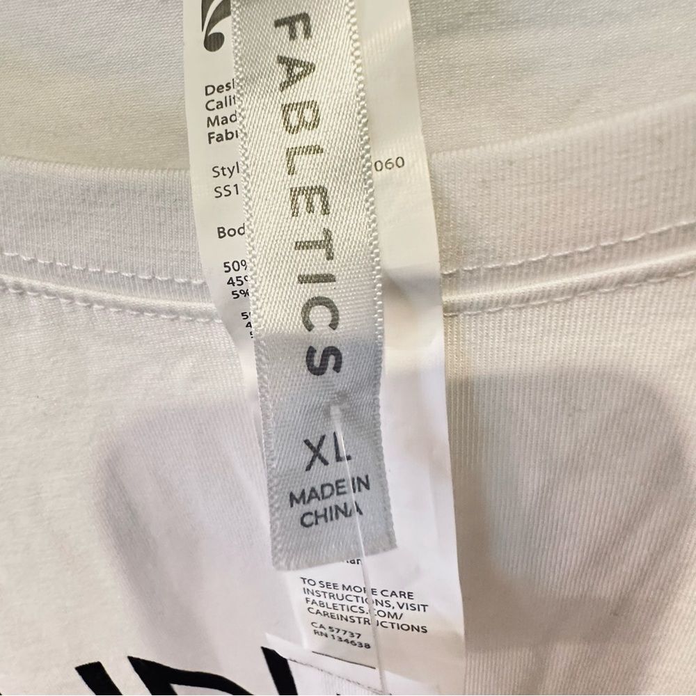 Fabletics Top NWT - Picture 5 of 10